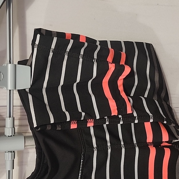 Zelos Workout Set Size 10-12 - Picture 9 of 10